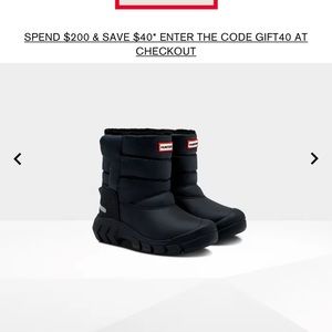 Hunter Kids Winter Boots - size UK10 (US B11/G12)